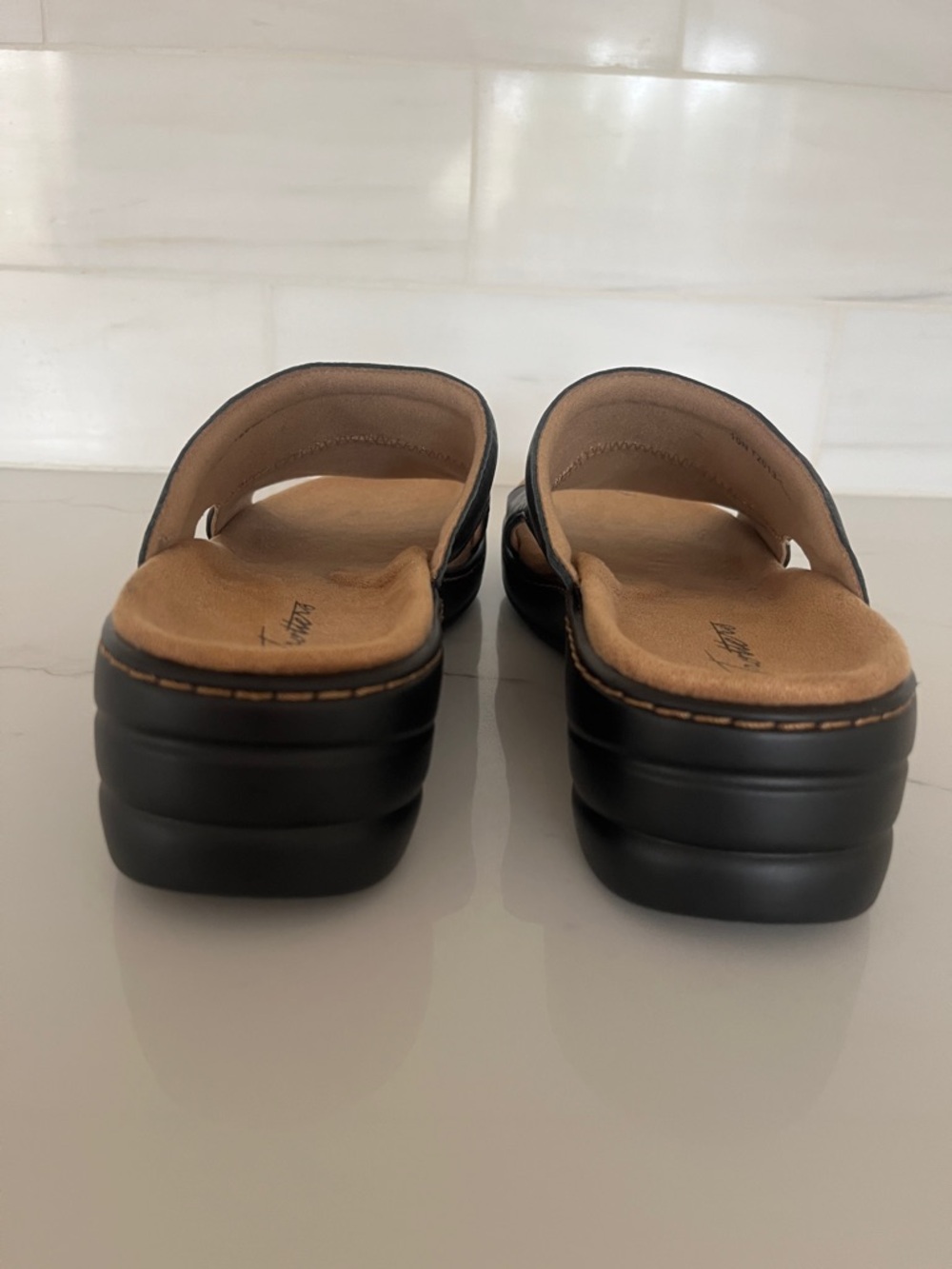 Trotters NEW Nara Black Leather Sandal Slide size 10 Narrow - Picture 7 of 13